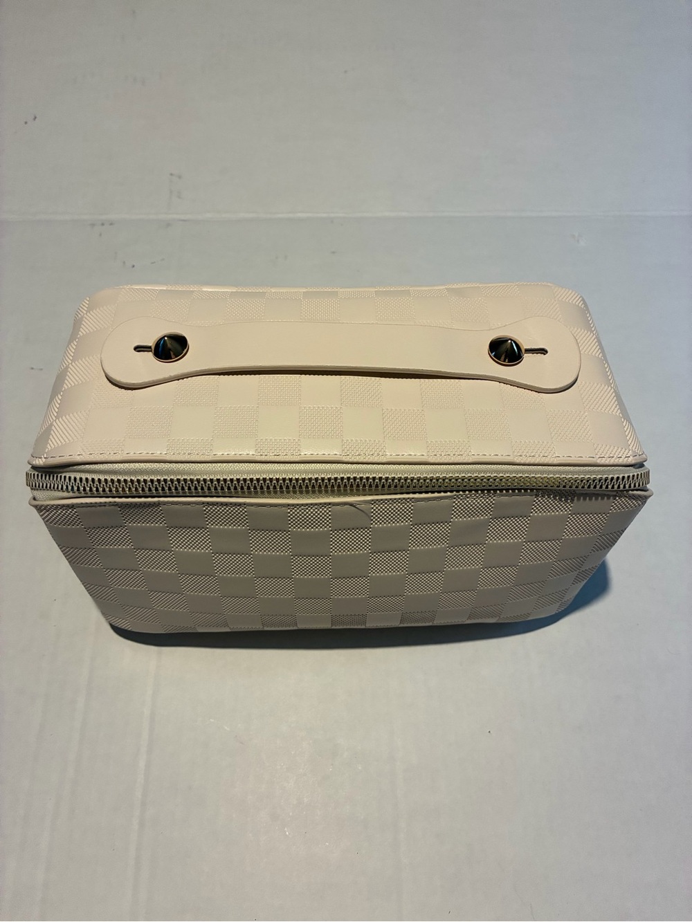 Cream Checker-Pattern Structured Cosmetic Case with Top Handle